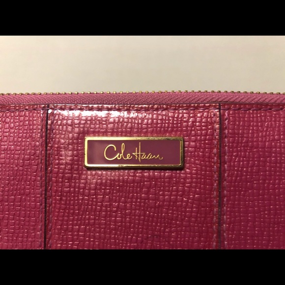 Cole Haan pink Patton Full zip wallet - Picture 2 of 15